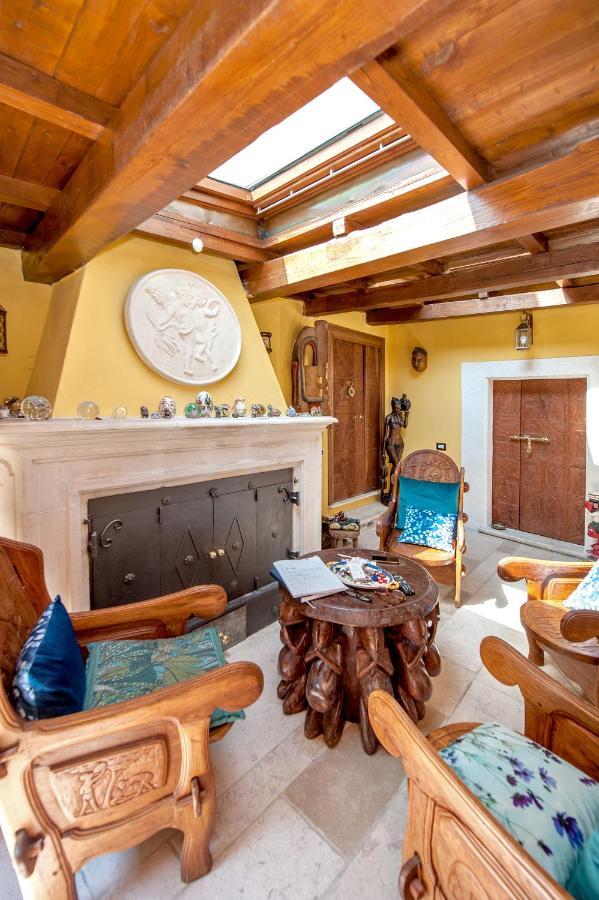 B&B Bone Novelle Dimora Storica Palazzo Zuzi Л'Акуила Экстерьер фото